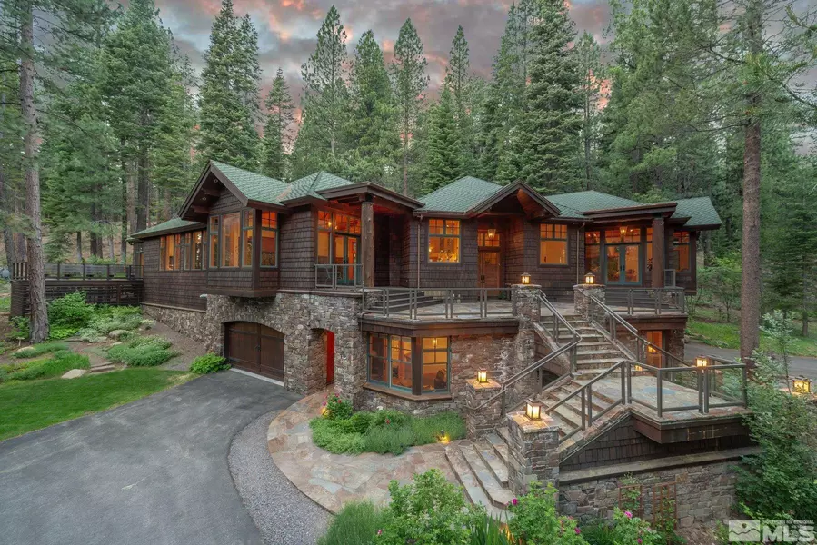11195 Laurelwood DR Drive, Truckee, CA 96161