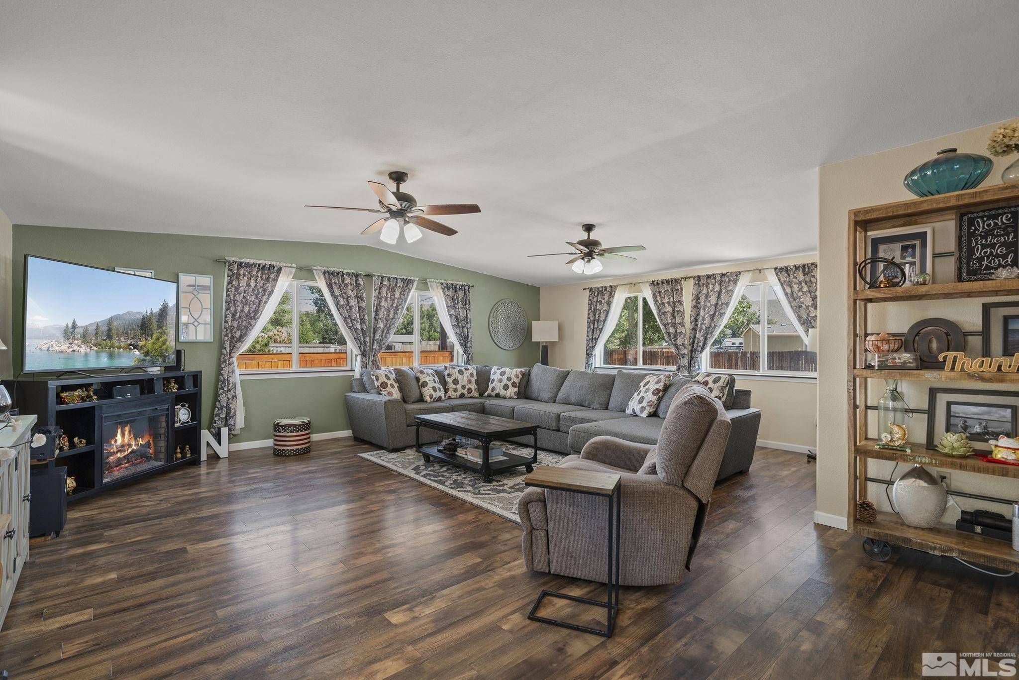 Reno, NV 89506,410 Paramount CT Court