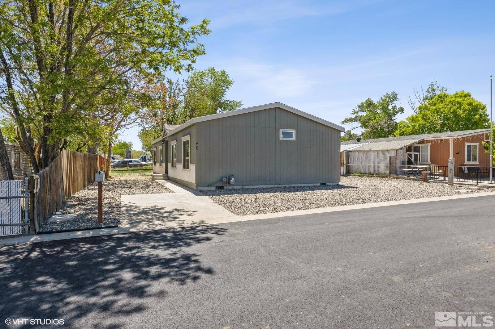 905 Villa WAY Way, Fernley, NV 89408