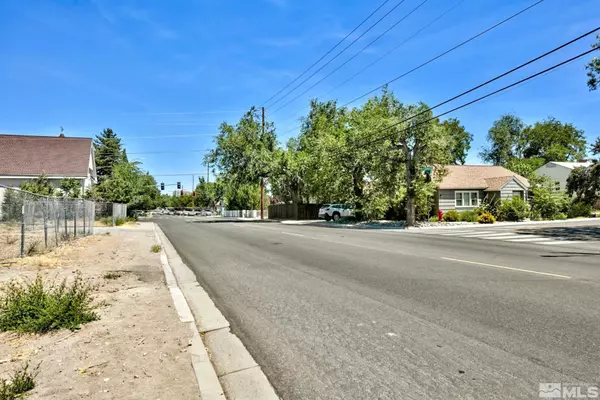 1587 Plumas Reno, NV 89509