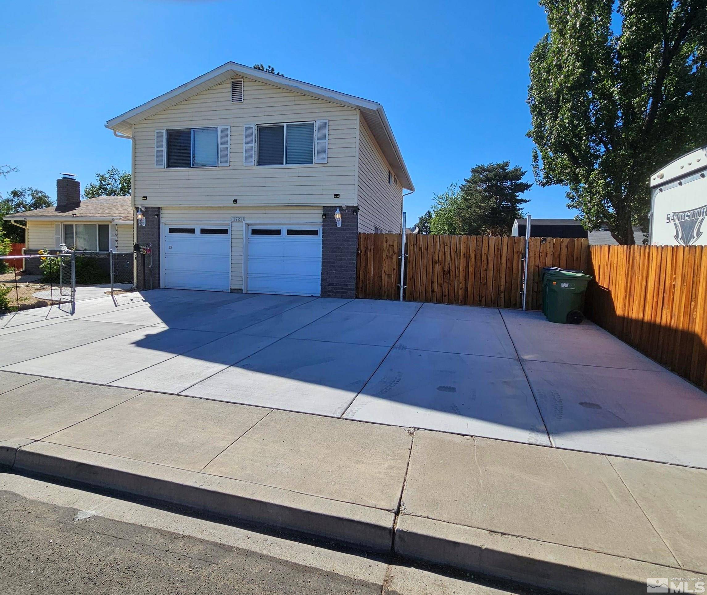 Sparks, NV 89434,1721 Bonita Vista DR Drive