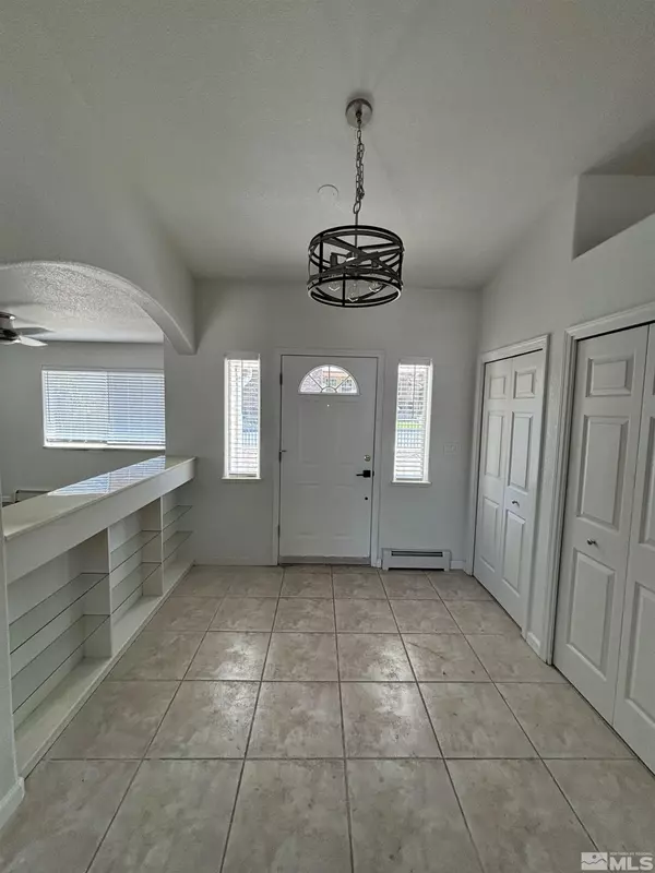 Reno, NV 89509,1435 Hunter Lake DR Drive