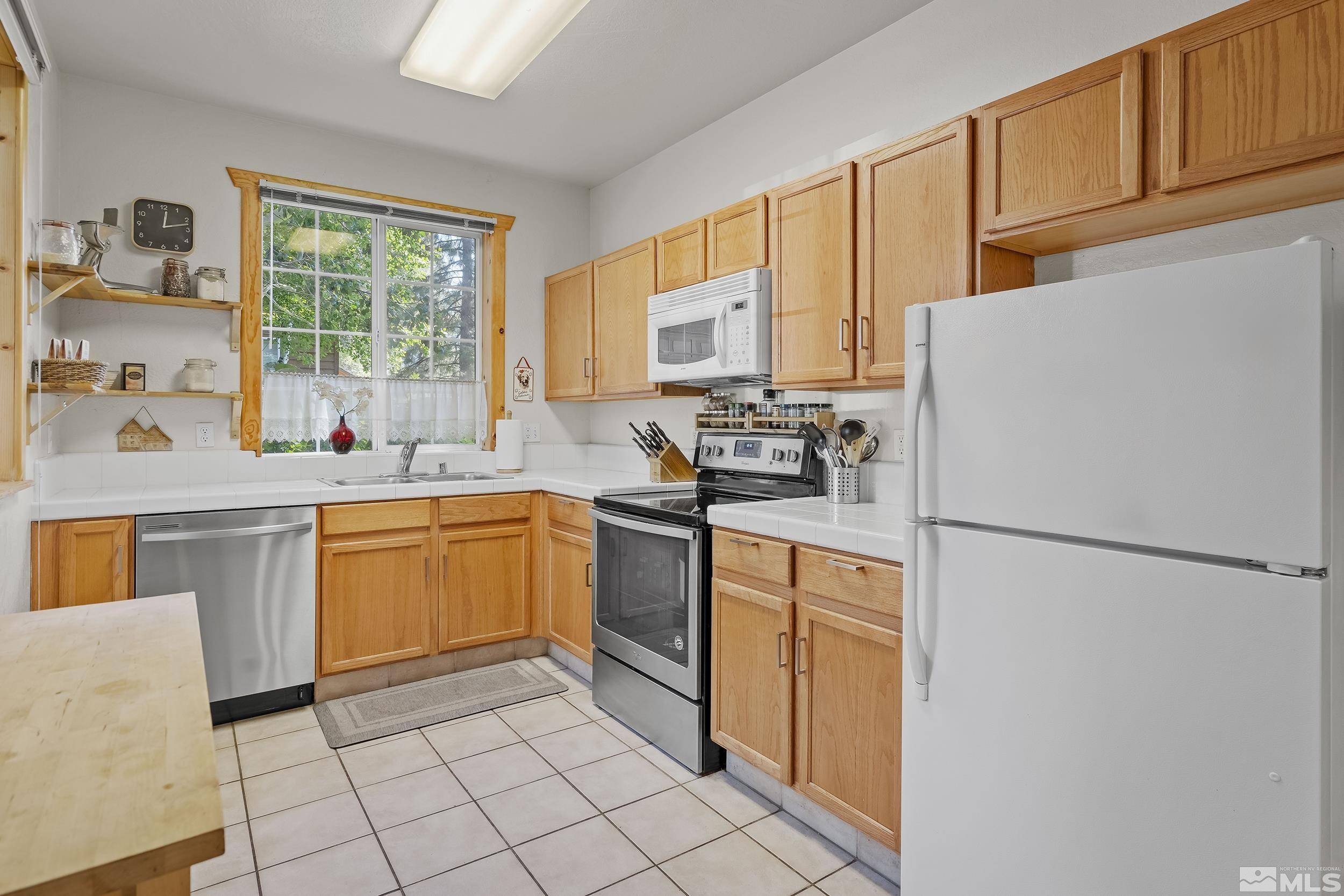 Incline Village, NV 89451,915 Incline WAY Way #201