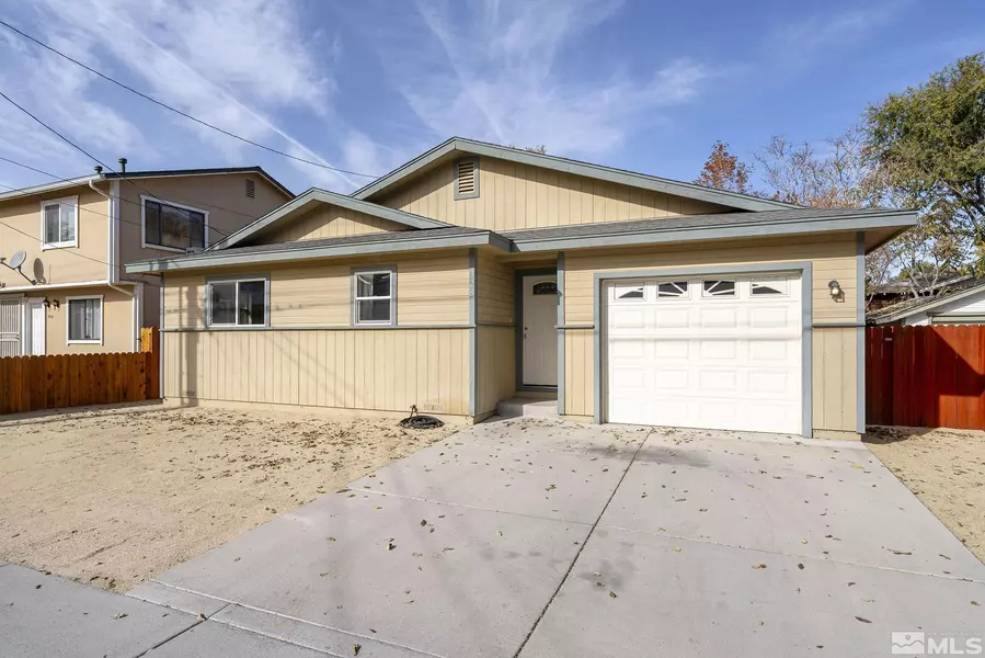 328 Roberts ST Street, Reno, NV 89502