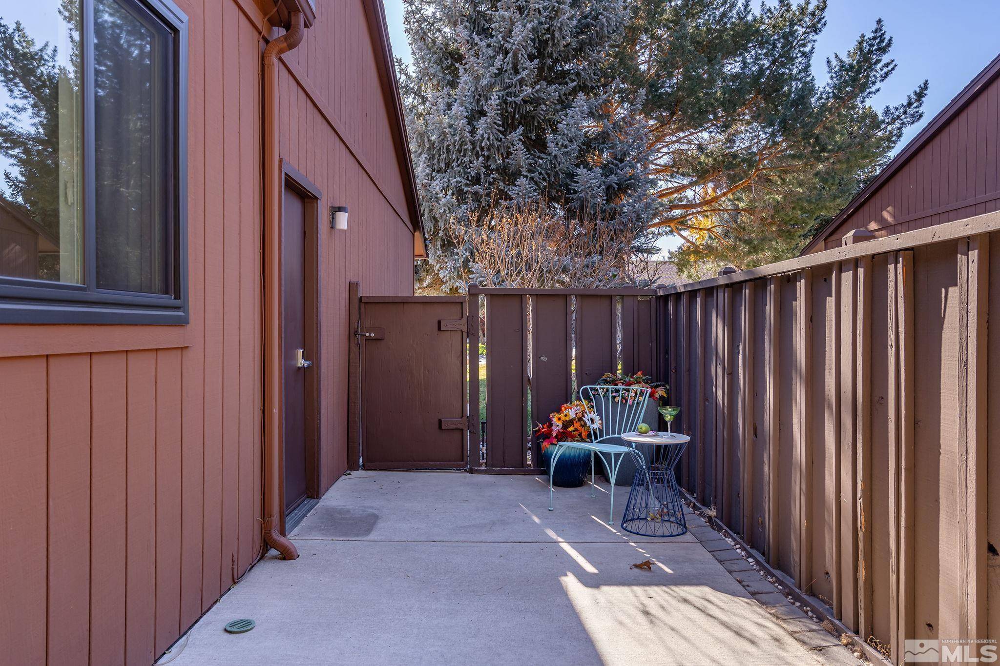 Reno, NV 89509,2009 Tremont LN Lane