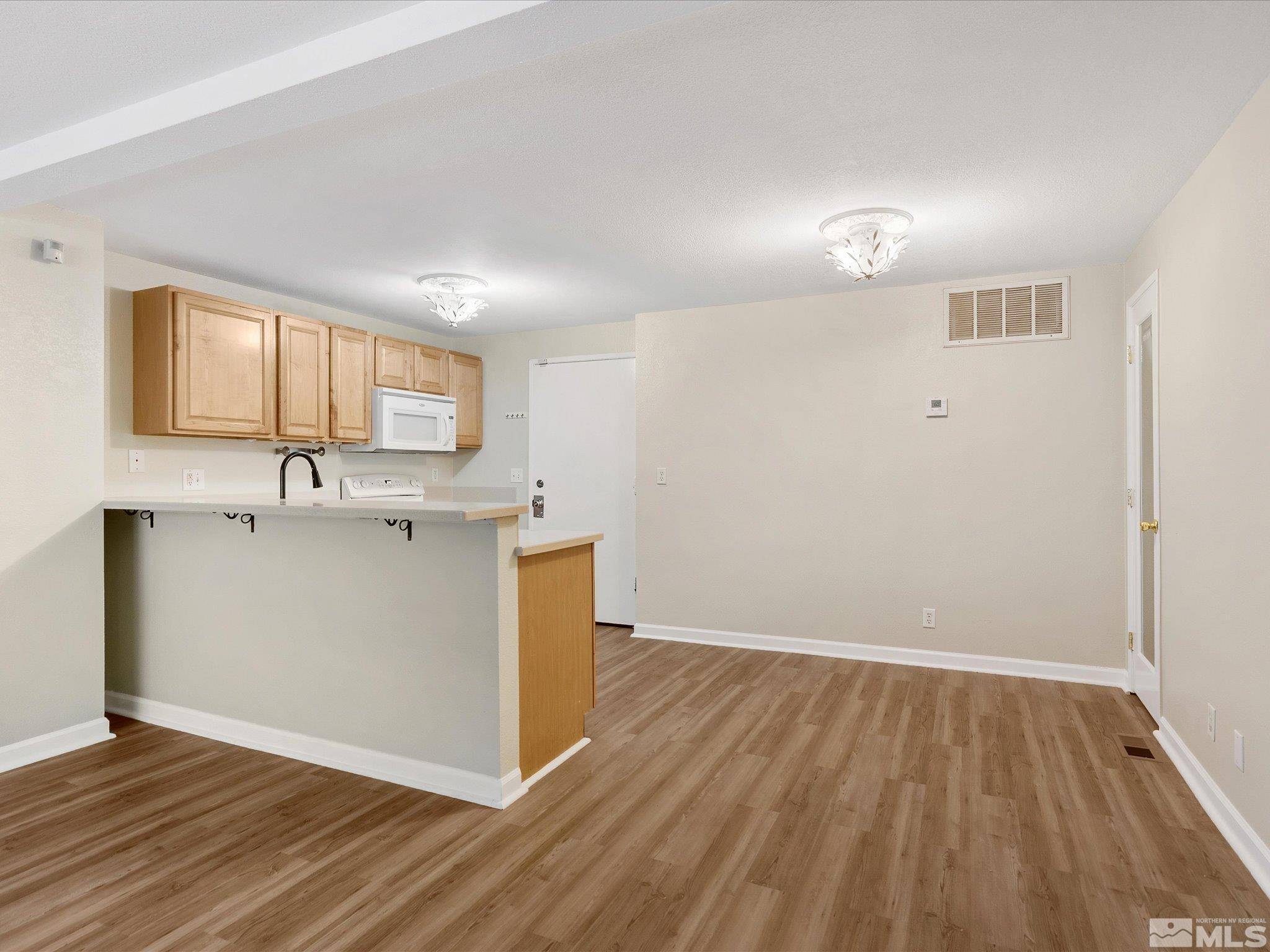 Carson City, NV 89706,1421 E Long ST Street