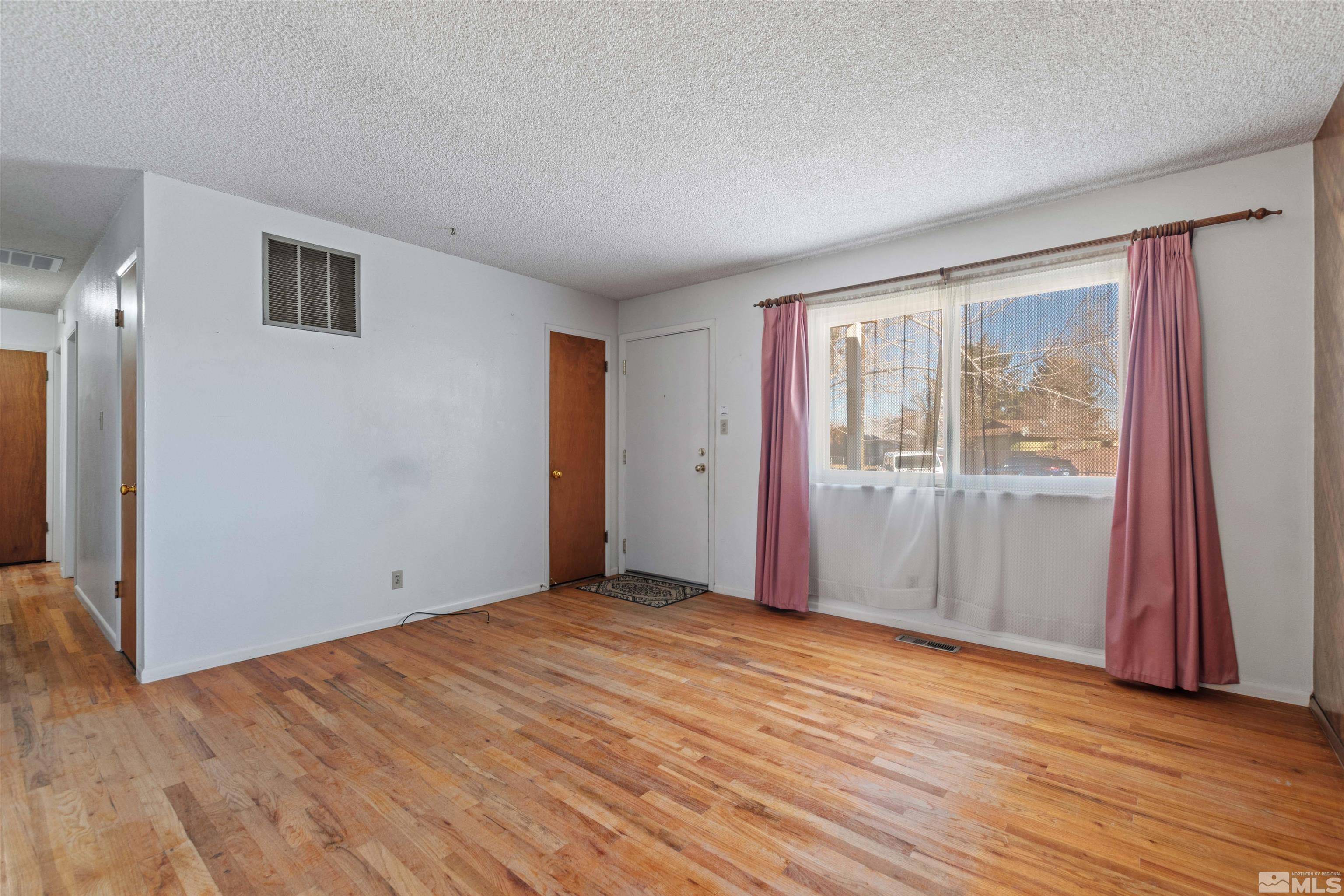 Sparks, NV 89431,1385 17th ST Street