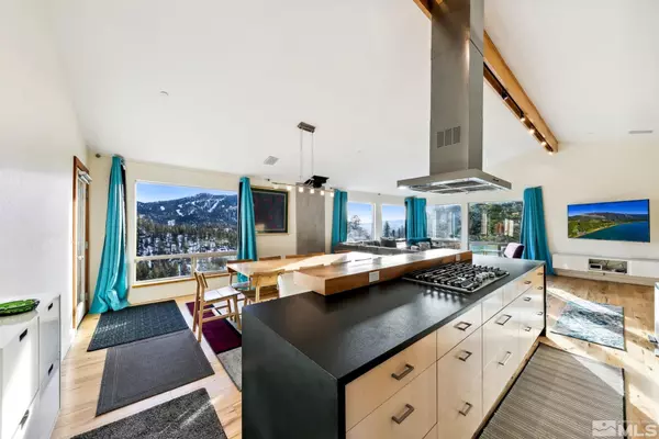 Stateline, NV 89449,332 Barton CT Court