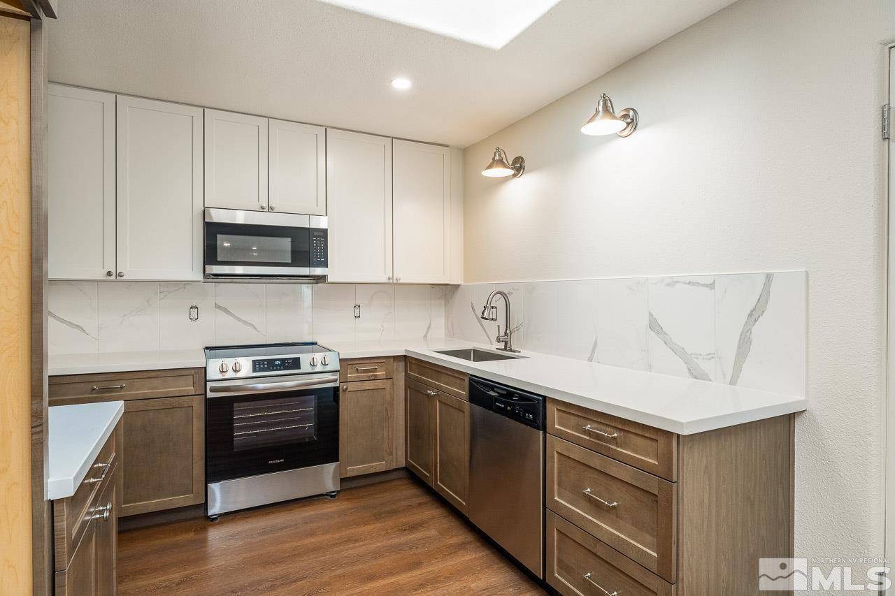Carson City, NV 89703,307 Meyer ST Street