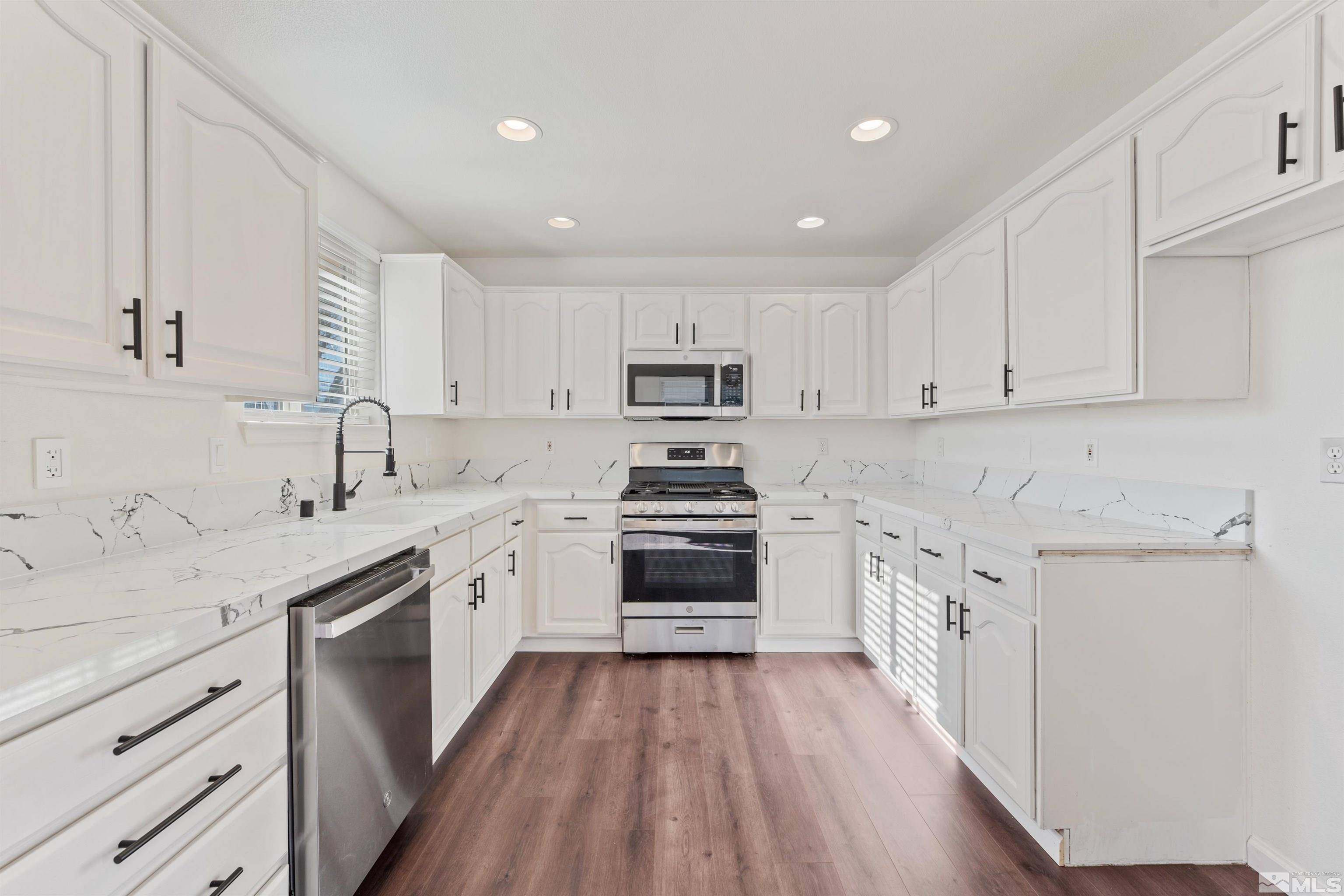 Gardnerville, NV 89410,107 Mark ST Street