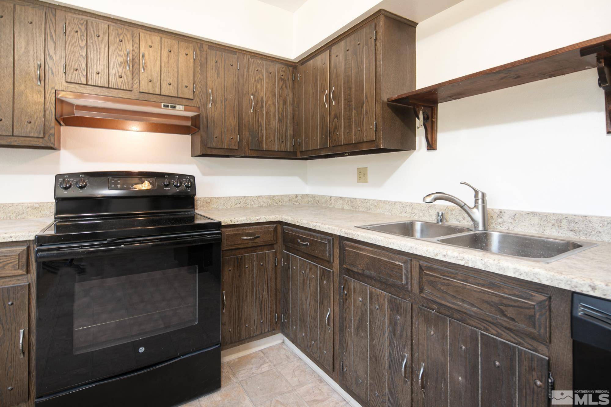 Reno, NV 89506,8800 Artesian WAY Way