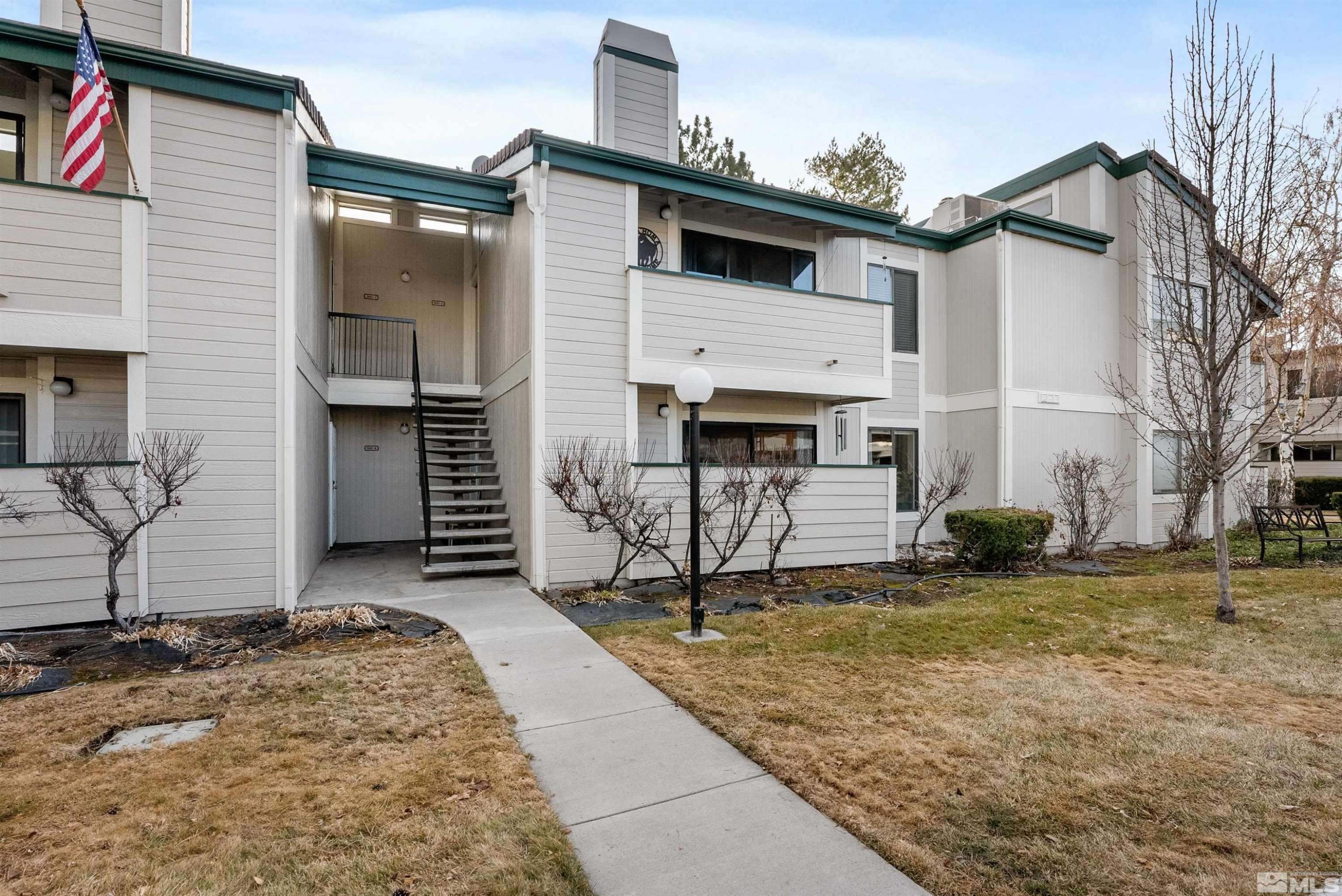 Sparks, NV 89434,2445 Sycamore Glen DR Drive #6