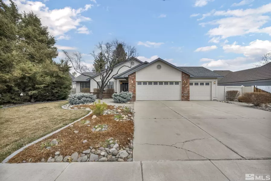 1642 Zaldia DR, Minden, NV 89423