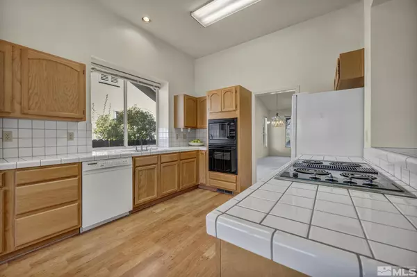 Sparks, NV 89436,1675 Crestside CT Court