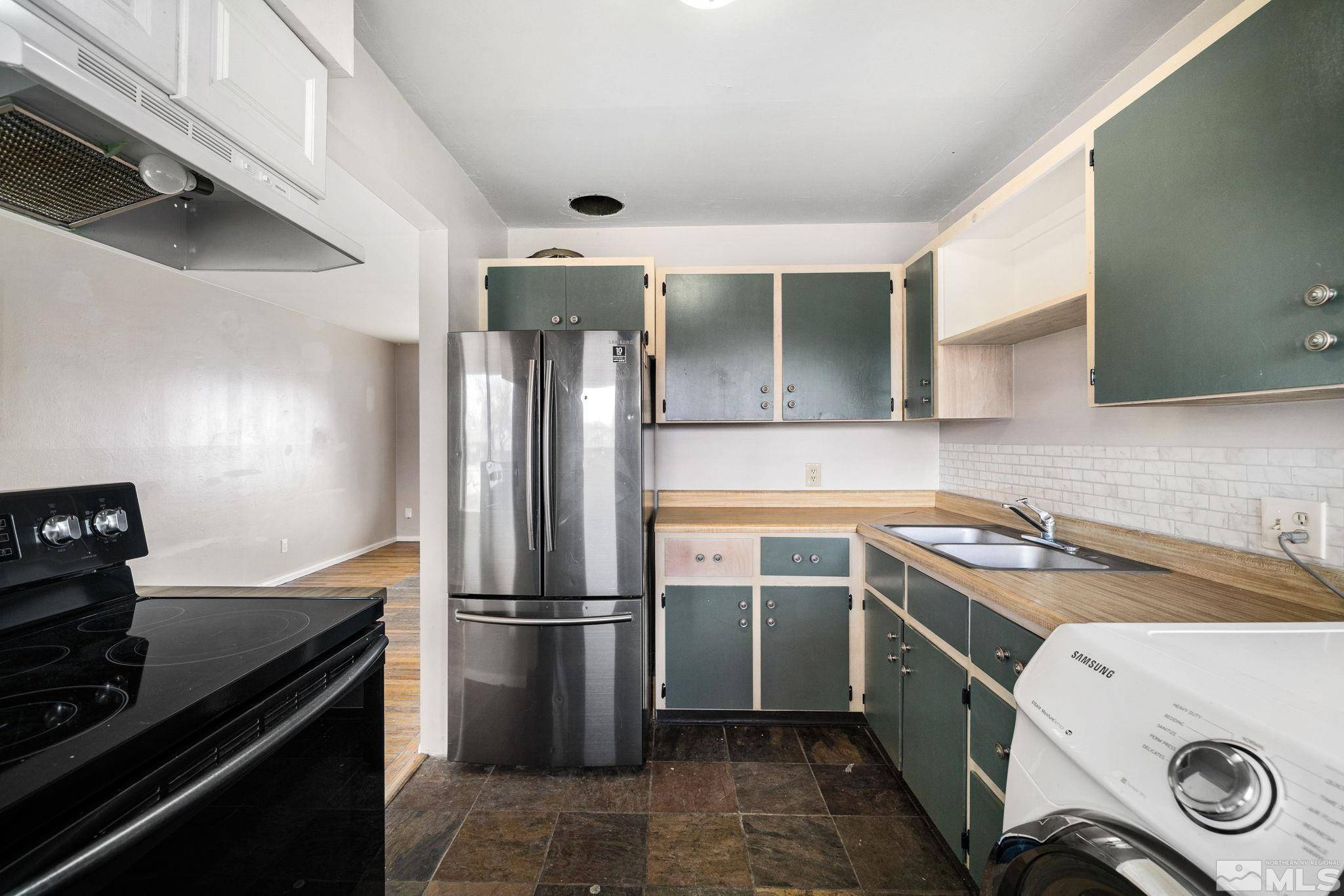 Sparks, NV 89431,324 I ST Street