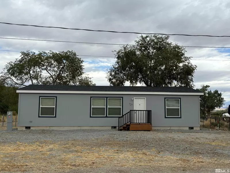 727 River, Yerington, NV 89447
