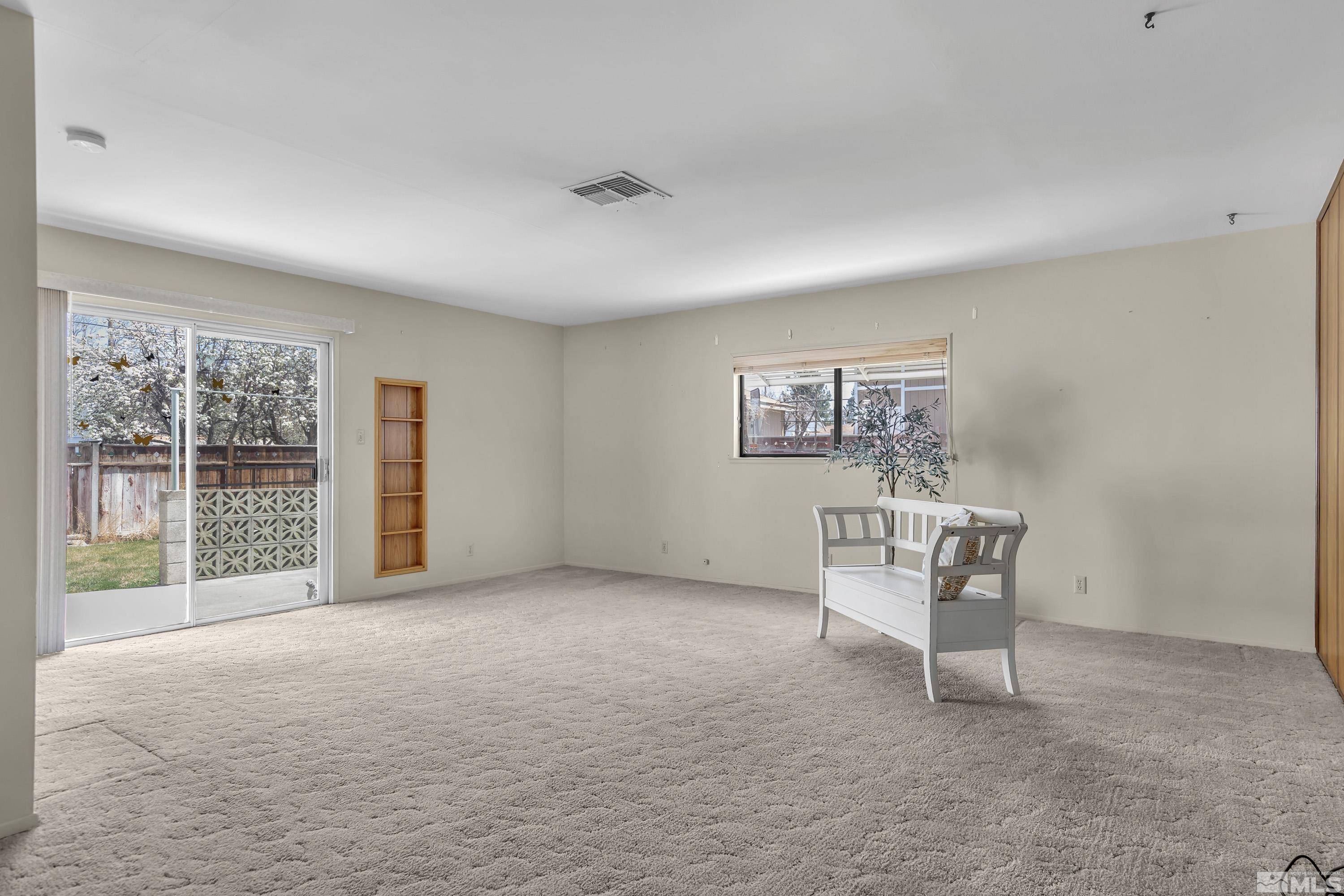 Sparks, NV 89431,1325 Dodson WAY Way