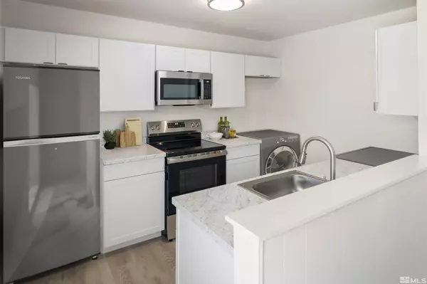 Sparks, NV 89431,694 Oakwood DR Drive ##1