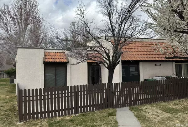Sparks, NV 89434,1020 Baywood DR Drive #B
