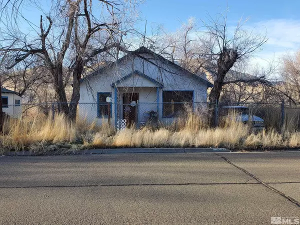 Winnemucca, NV 89445,325 & 329 E Second ST