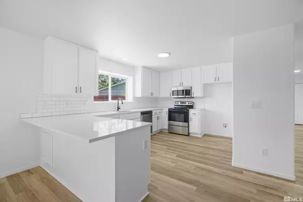 Fernley, NV 89408,633 Nader WAY