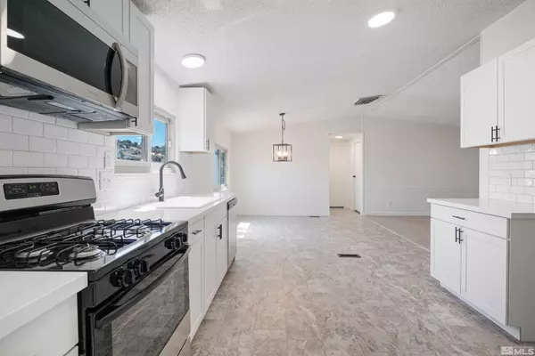 Moundhouse, NV 89706,900 Highlands