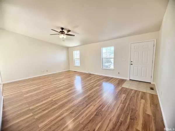 Fallon, NV 89406,387 Colorado LN