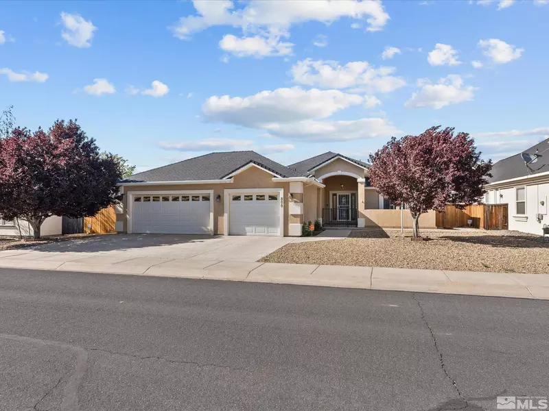 800 Divot DR Drive, Fernley, NV 89408