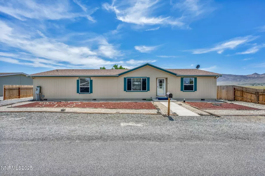3 Smoke Tree LN Lane, Yerington, NV 89447