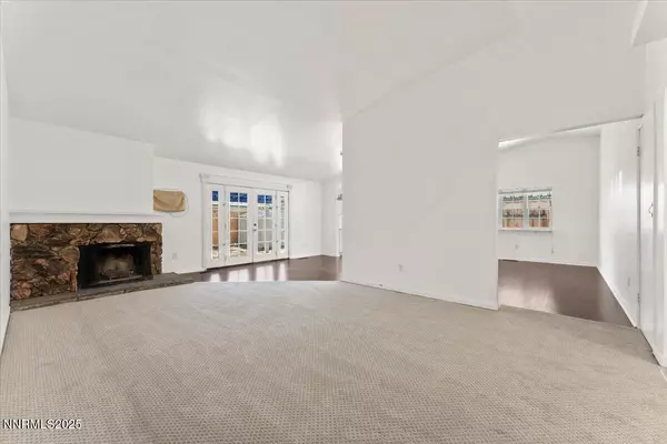 Sparks, NV 89434,983 Glen Meadow