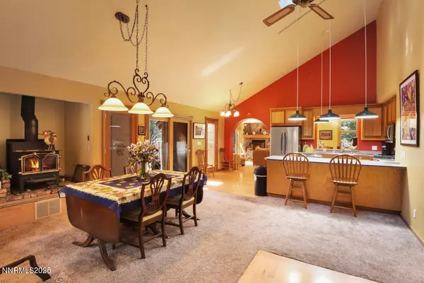 South Lake Tahoe, CA 96150,1724 Mohican DR