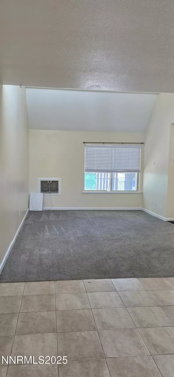 Sparks, NV 89434,1035 Baywood DR Drive #D