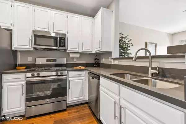 Reno, NV 89521,900 S Meadows Pkwy Parkway #3922