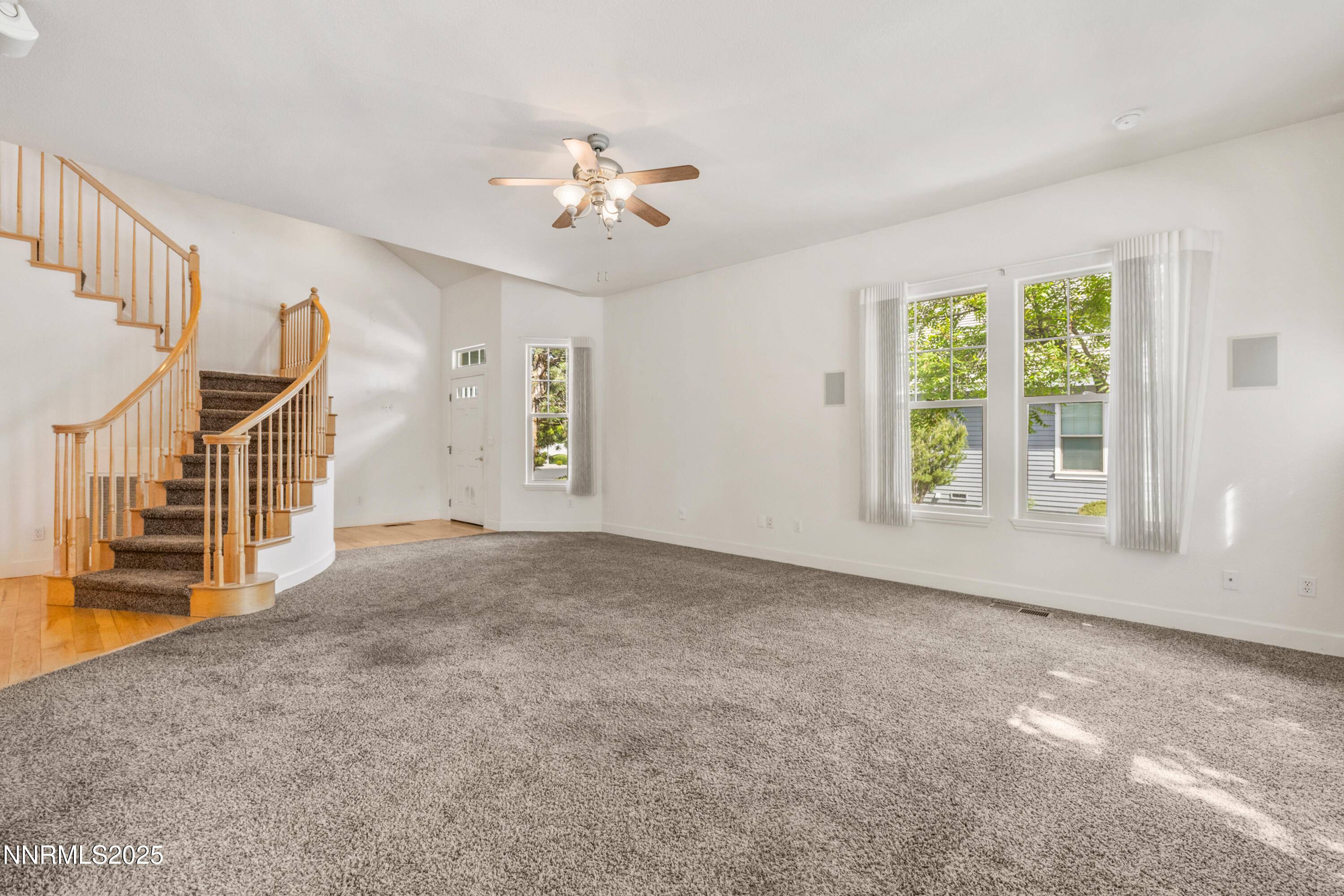 Sparks, NV 89436,6638 Aston CIR Circle