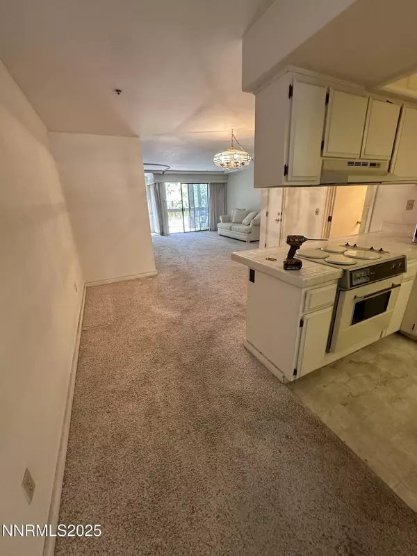 Incline Village, NV 89451,333 Ski WAY #253