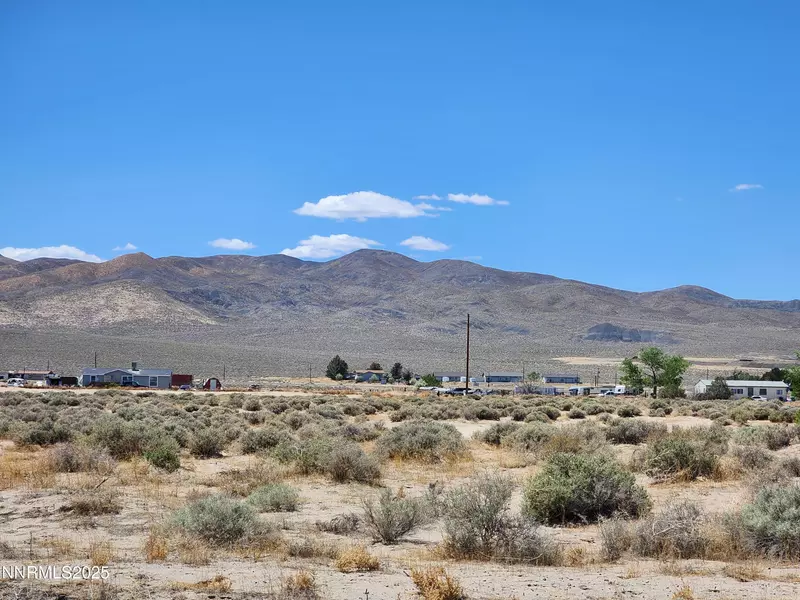 6715 Elm ST Street, Silver Springs, NV 89429