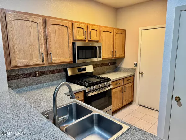 Reno, NV 89502,4066 SNOWSHOE LN