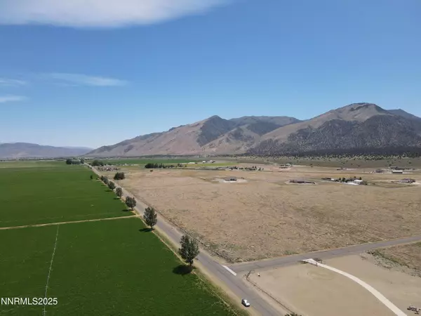 Smith Valley, NV 89444,40 Patrick DR
