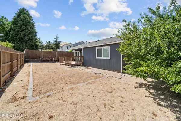 Sparks, NV 89436,7420 Lindsey LN