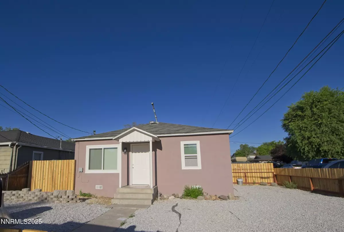 Sparks, NV 89431,985 10th ST Street