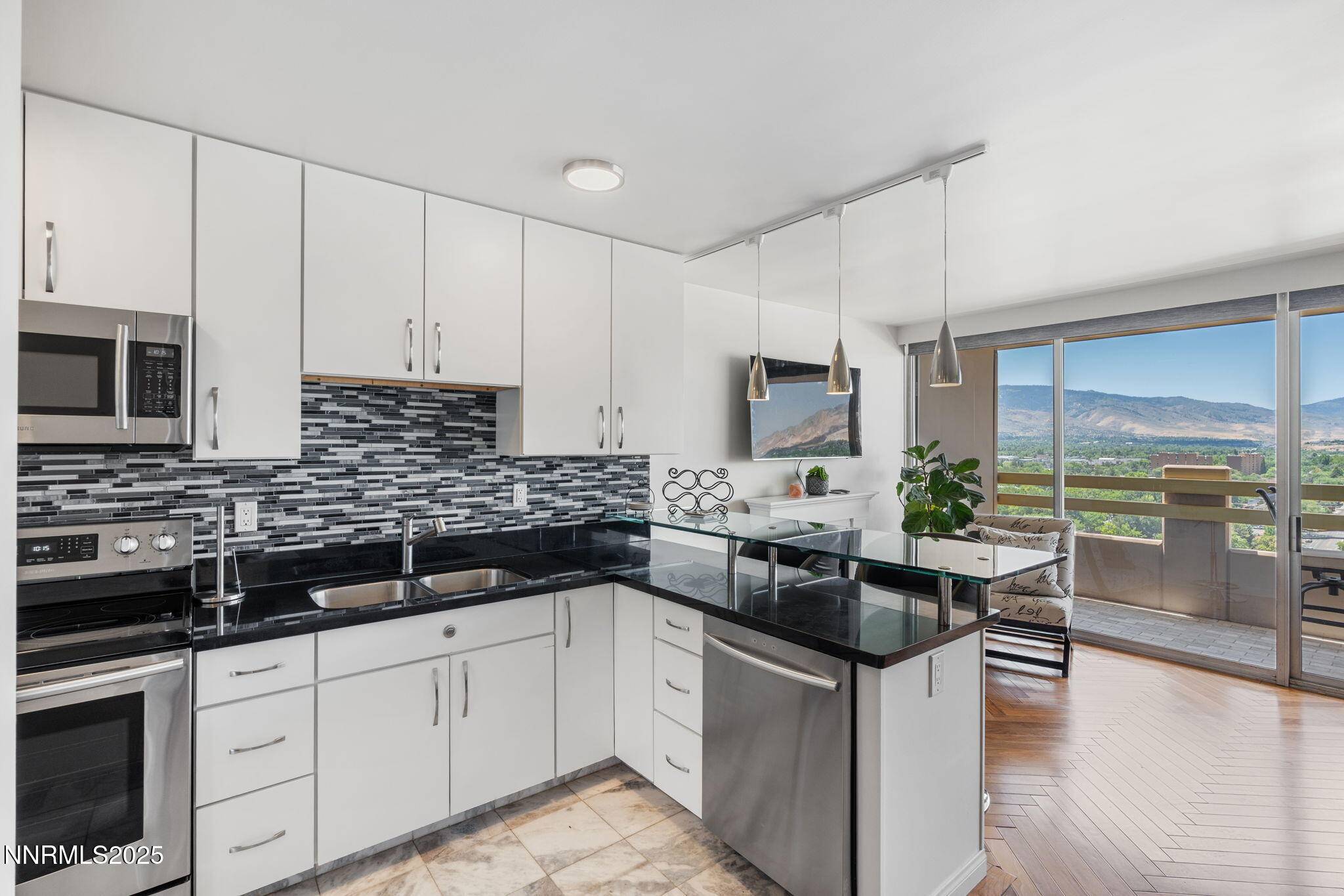 Reno, NV 89501,100 N Arlington AVE Avenue #UNIT 17G
