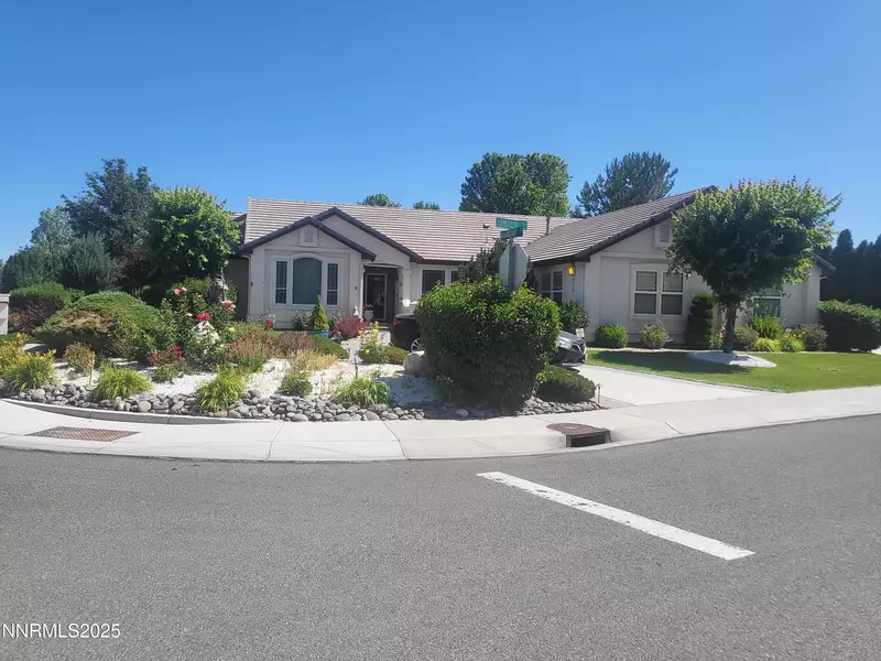 876 Mahogany DR, Minden, NV 89423