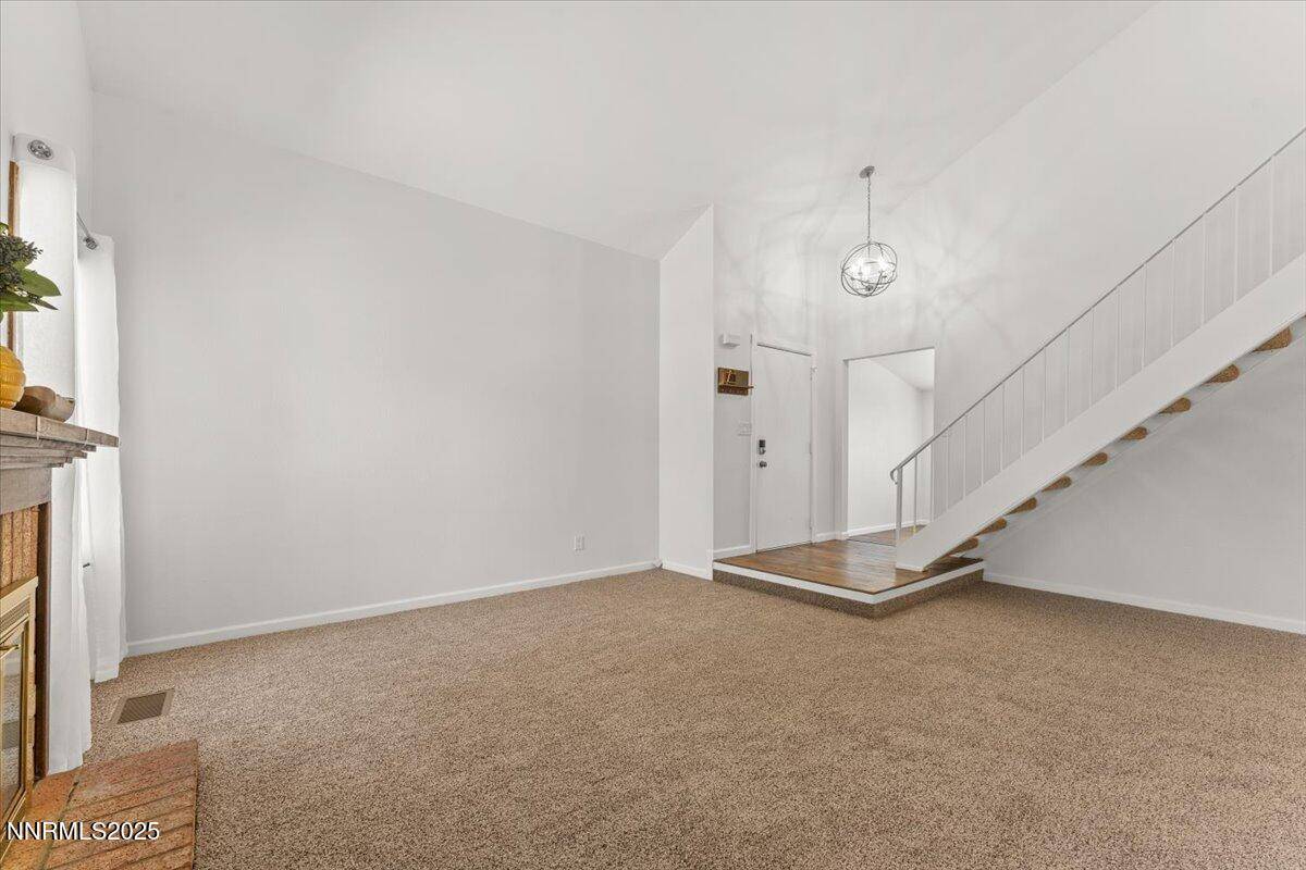 Reno, NV 89503,2060 Kings ROW Row