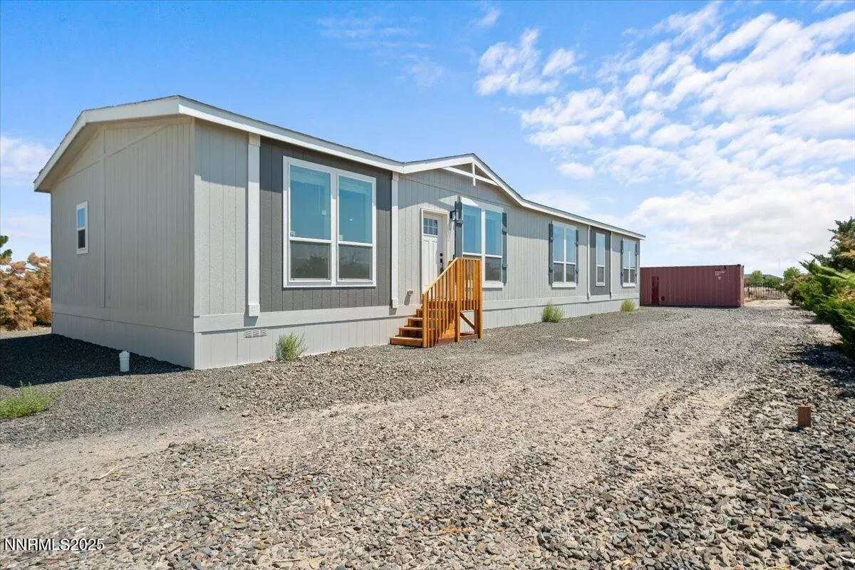 Silver Springs, NV 89429,3030 E Cougar ST Street