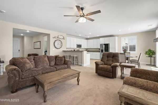 Sparks, NV 89436,7106 Owl Vw