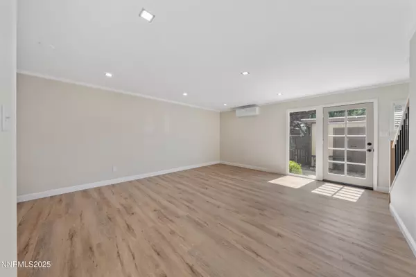Reno, NV 89502,268 E Smithridge
