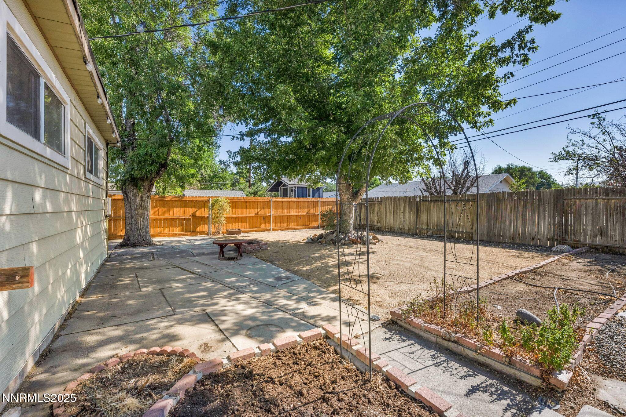 Sparks, NV 89431,1420 Tanglewood DR Drive
