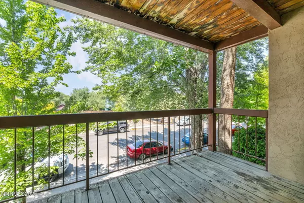 2955 Lakeside #203, Reno, NV 89509