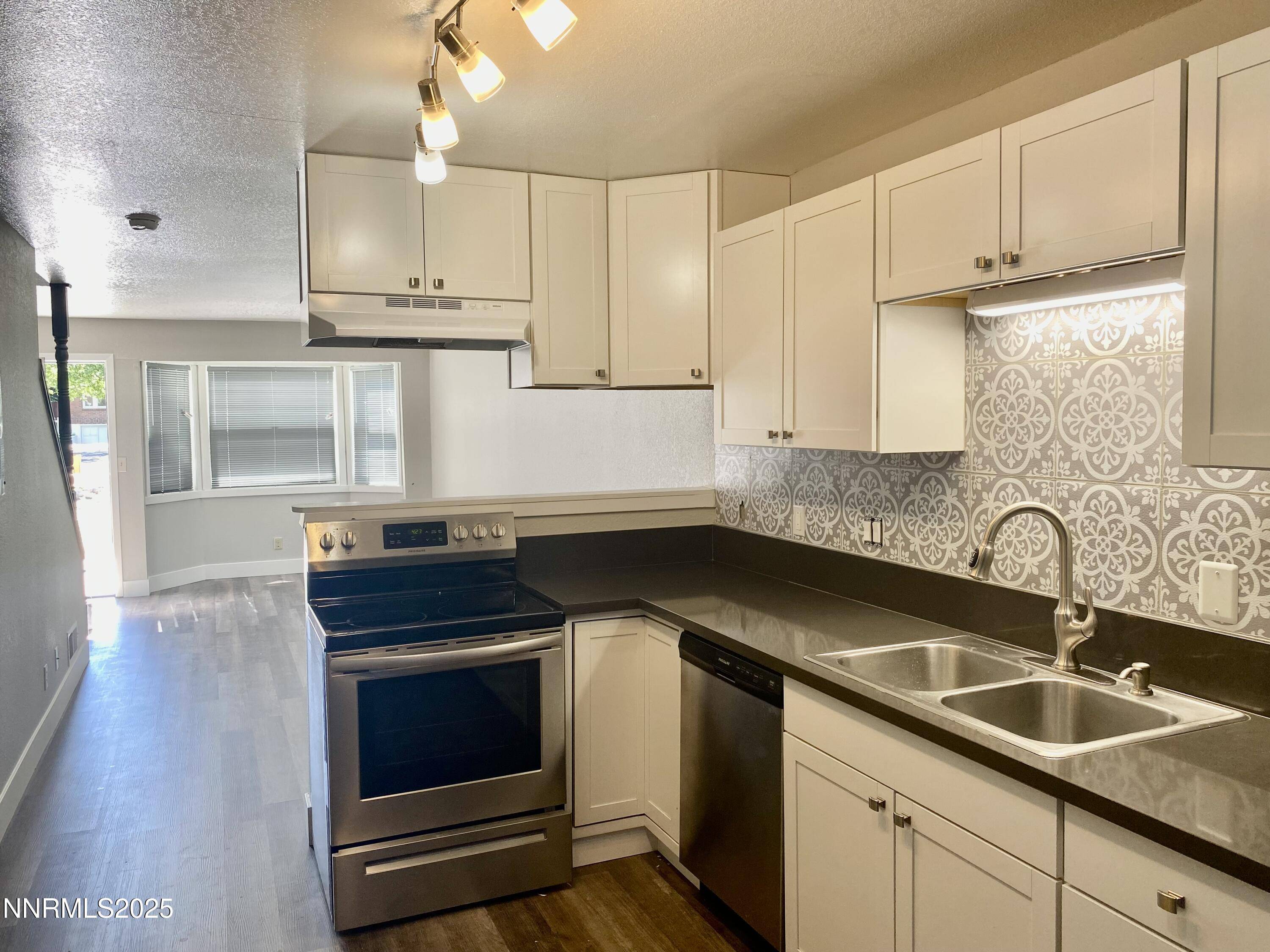 Reno, NV 89509,922 Plumas ST Street
