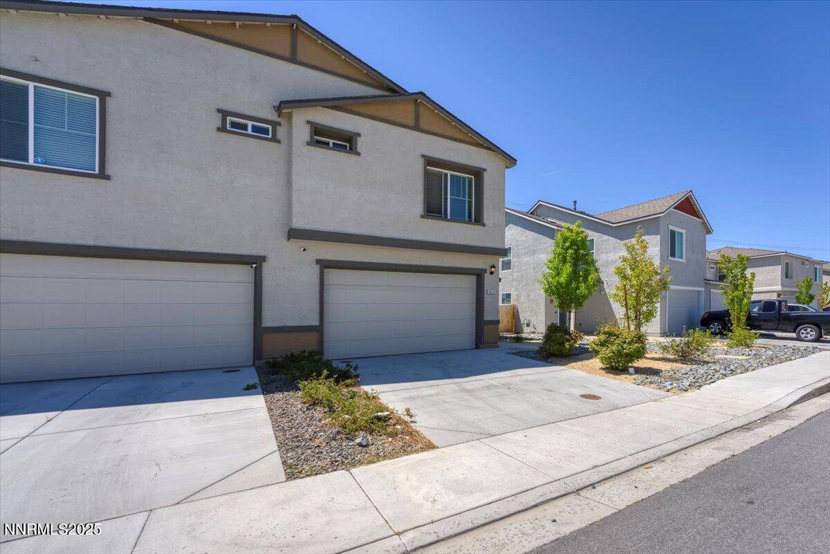 Reno, NV 89506,8838 Wolf Moon DR Drive
